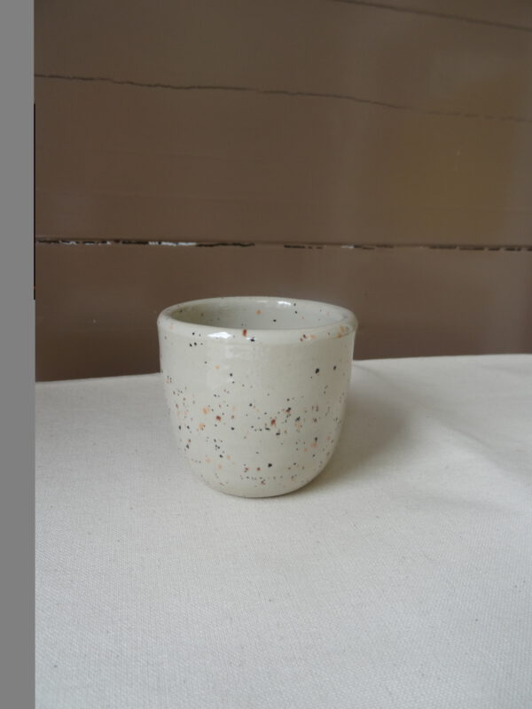 Koffie kopje wit gespikkeld zonder oor