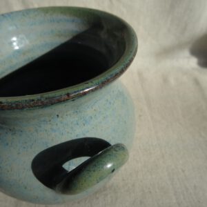 “Keulse” pot in floating blue