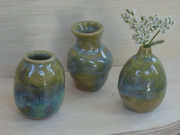 Handgemaakt mini vaasje van steengoed